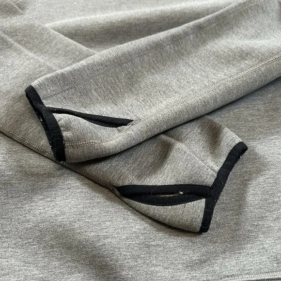 Y2K Oakley Icon Crewneck Sweatshirt Size L Performance Pullover Gray Stretch - Picture 9 of 9